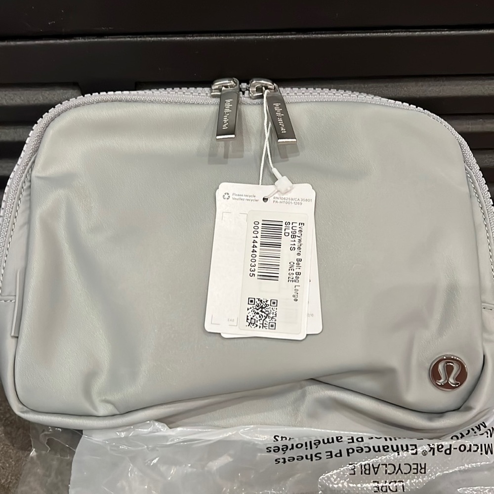 Lululemon Silver Everywhere Belt Bag Large
